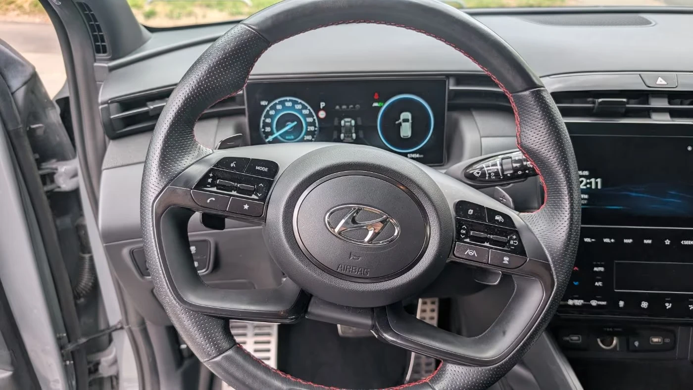 Hyundai Tucson N-LINE/TOP/PLUG-IN/CAM/NAVI/CARPLAY, снимка 8 - Автомобили и джипове - 54968931