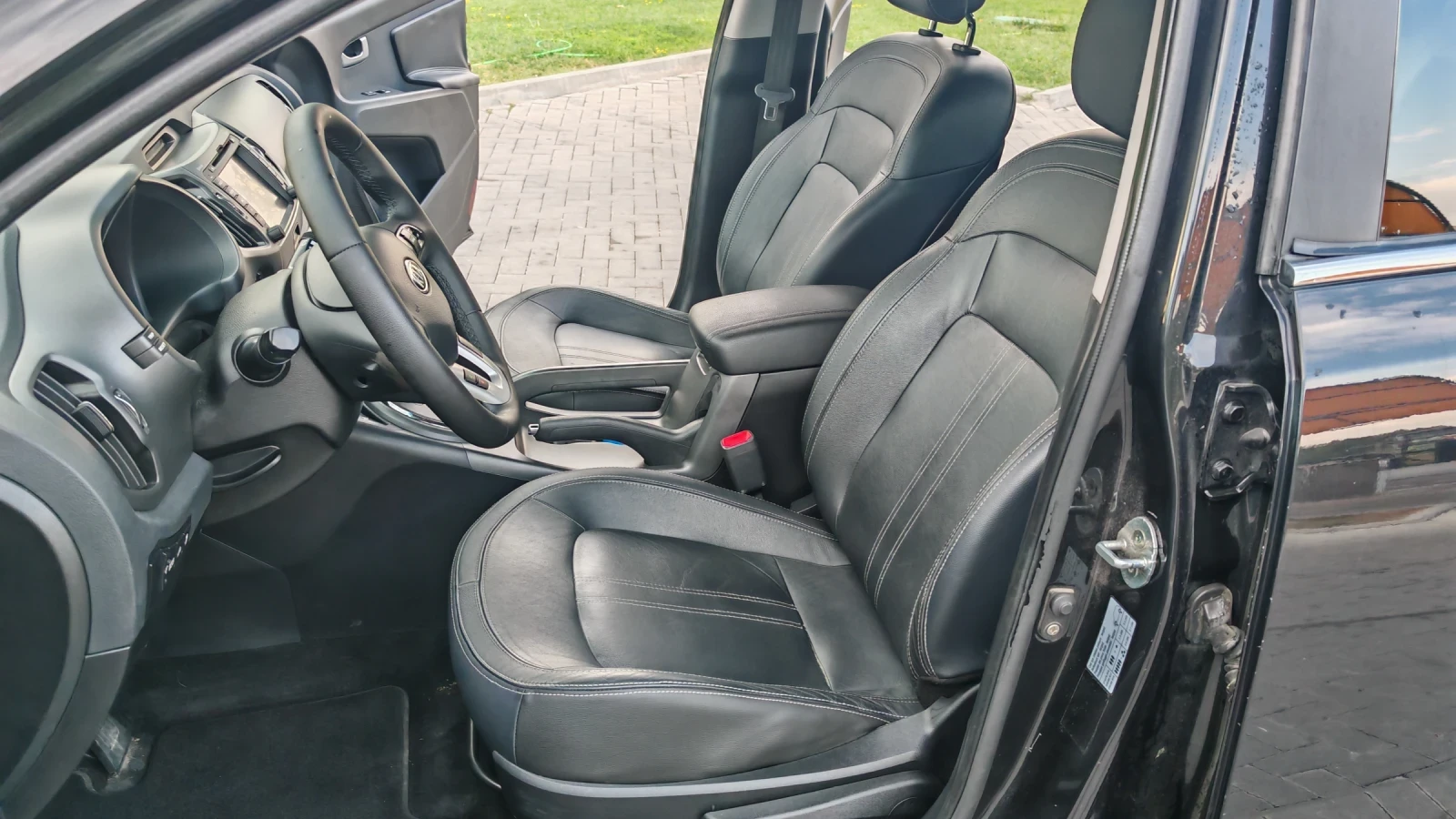 Kia Sportage 2.0CRDI 184кс АВЪОМСТИК КОЖА НАВИГАЦИЯ , снимка 15 - Автомобили и джипове - 55804675