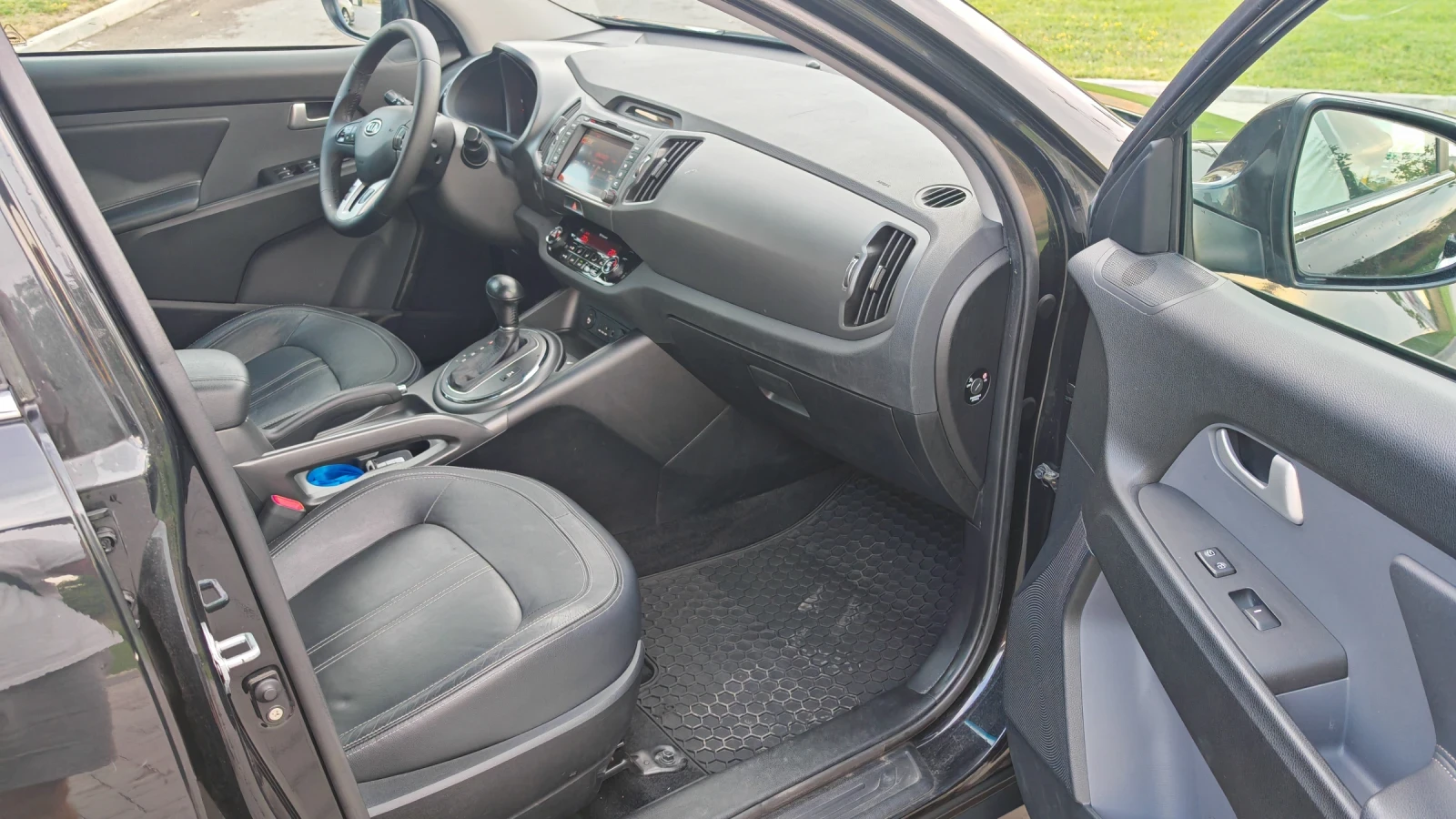 Kia Sportage 2.0CRDI 184кс АВЪОМСТИК КОЖА НАВИГАЦИЯ , снимка 14 - Автомобили и джипове - 55804675