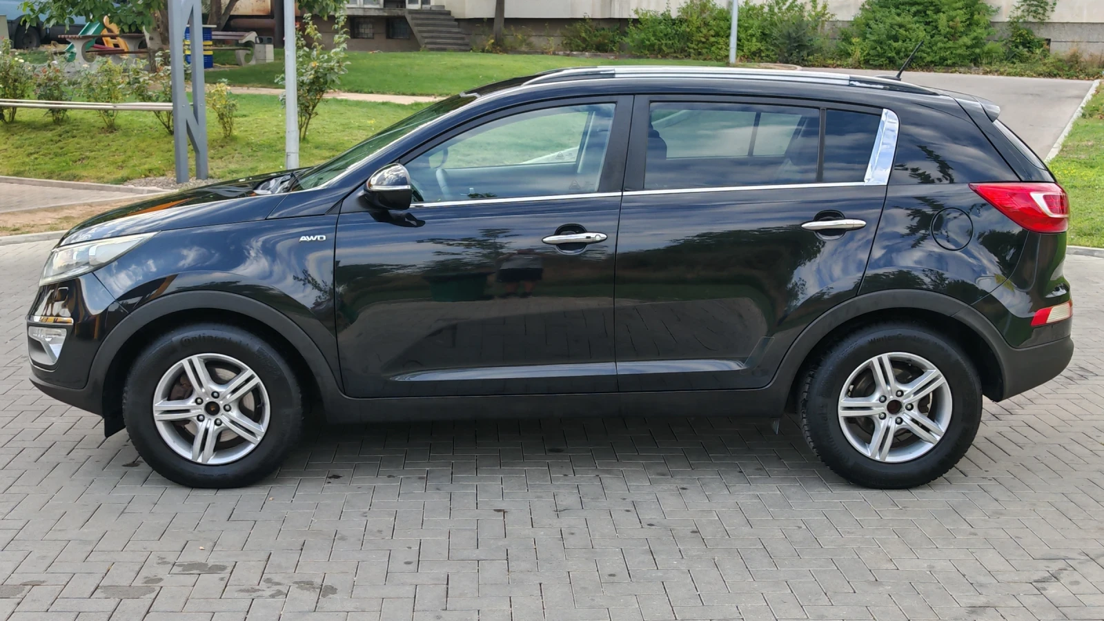 Kia Sportage 2.0CRDI 184кс АВТОМАТИК КОЖА НАВИГАЦИЯ , снимка 6 - Автомобили и джипове - 55804675
