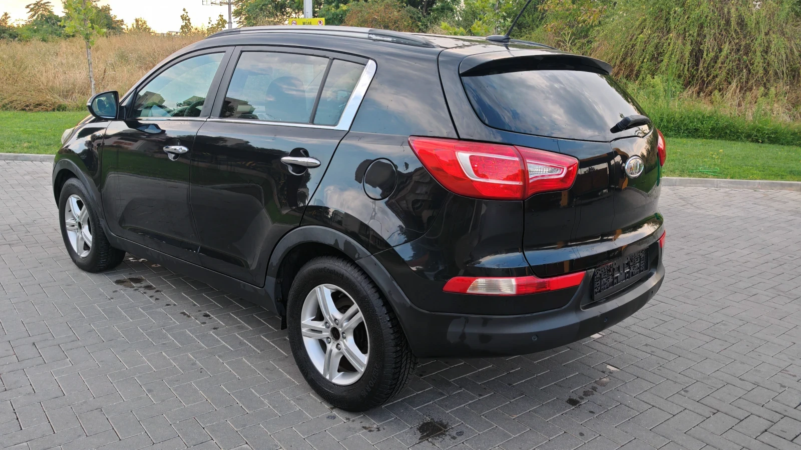 Kia Sportage 2.0CRDI 184кс АВЪОМСТИК КОЖА НАВИГАЦИЯ , снимка 5 - Автомобили и джипове - 55804675