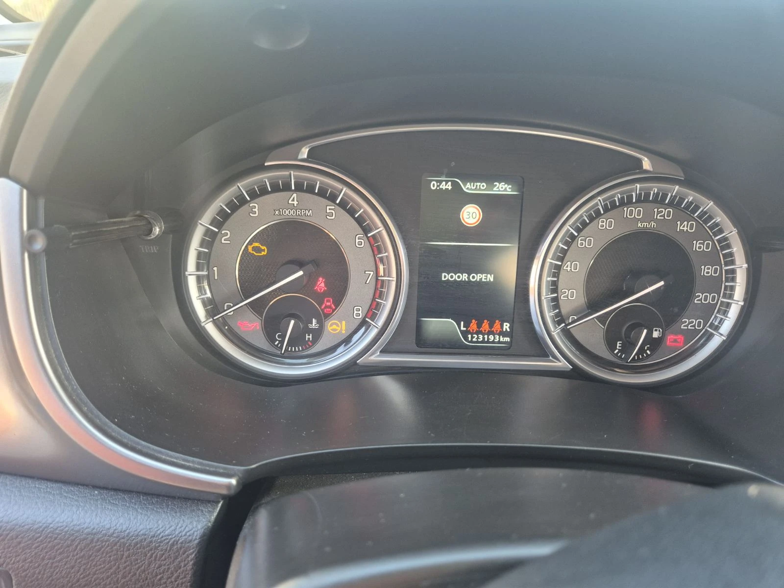 Suzuki Vitara, снимка 10 - Автомобили и джипове - 56163087