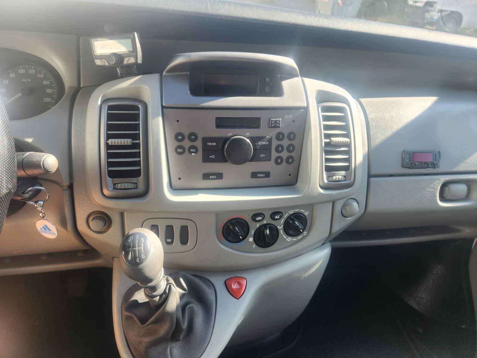 Opel Vivaro 2.0DCI  ХЛАДИЛЕН Висока база - изображение 9