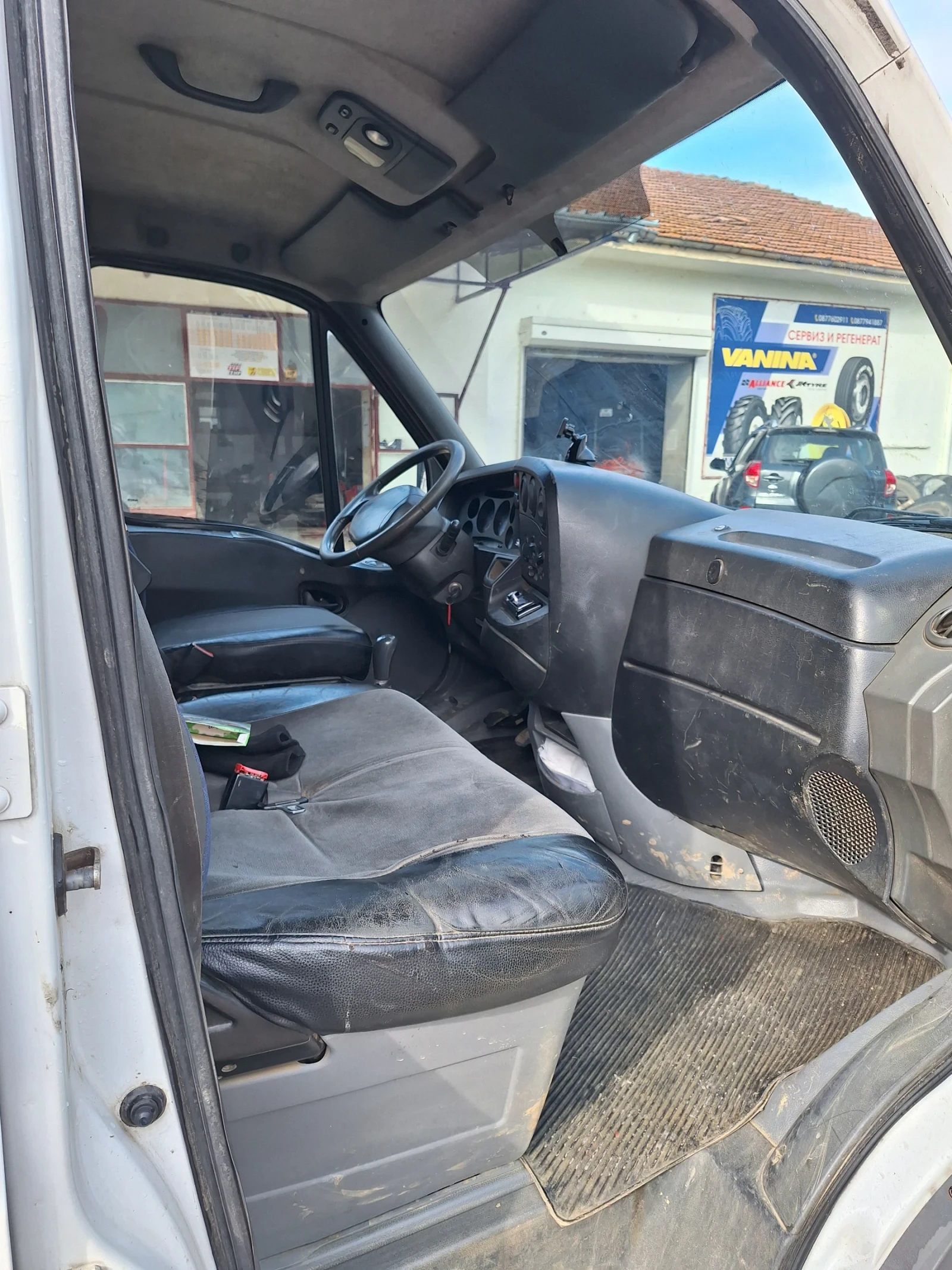 Iveco Daily 35 C 12 , снимка 13 - Бусове и автобуси - 53527248