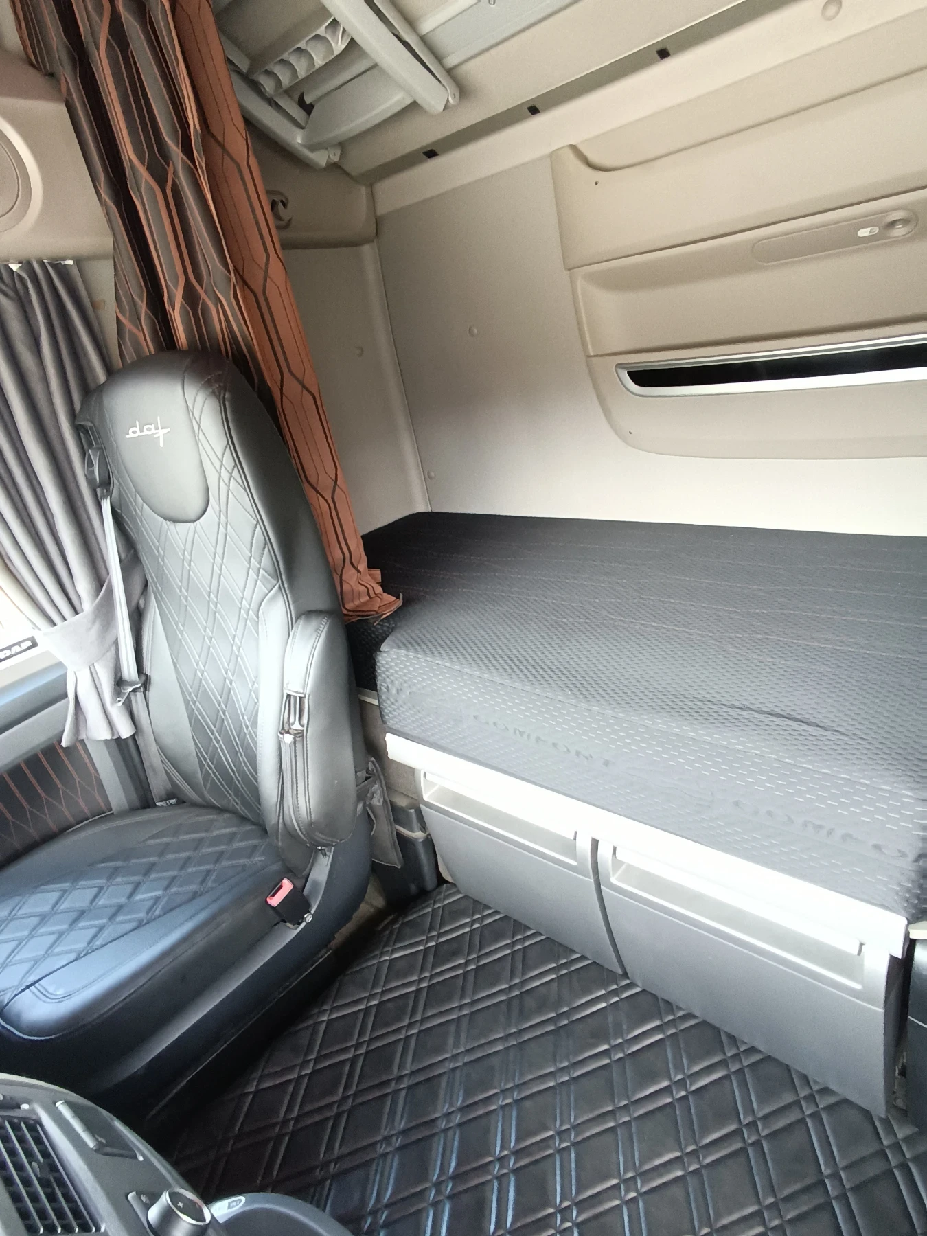 Daf XF 105 530 - изображение 9