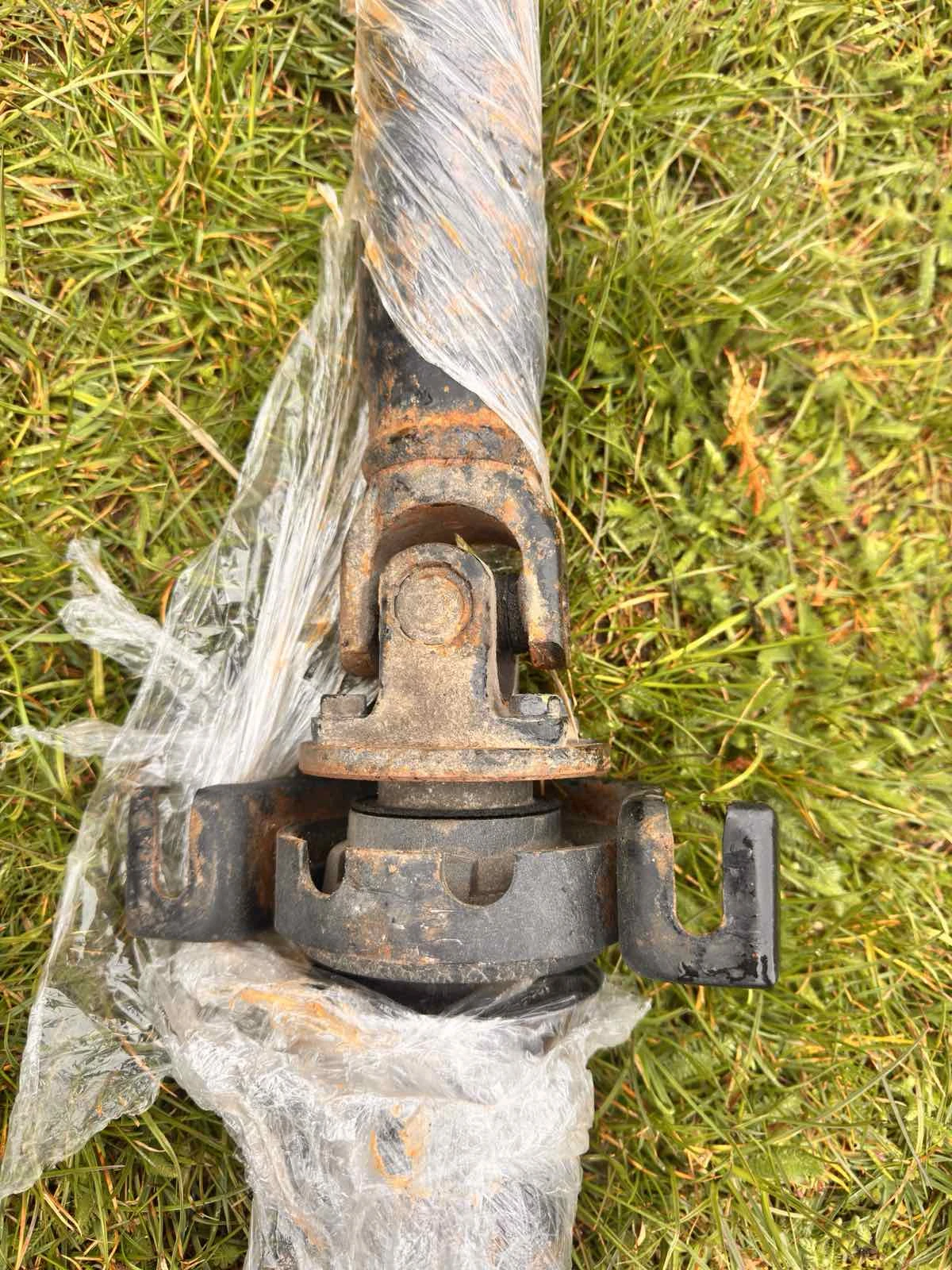 Кардан и раздатка за Сузуки Джимни, снимка 3 - Части - 54026790