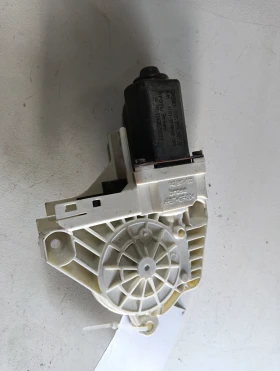 ����� �� �������� �� ��.������� �� ����� ����� 8K0959801B Audi A8