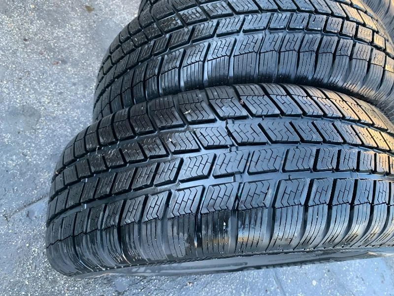 Гуми Зимни 265/70R16, снимка 1 - Гуми и джанти - 30646415