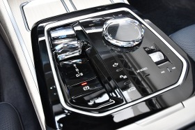 BMW i7 xDrive M70 Individual Lounge Entertain B&W TV, снимка 7 - Автомобили и джипове - 44383982