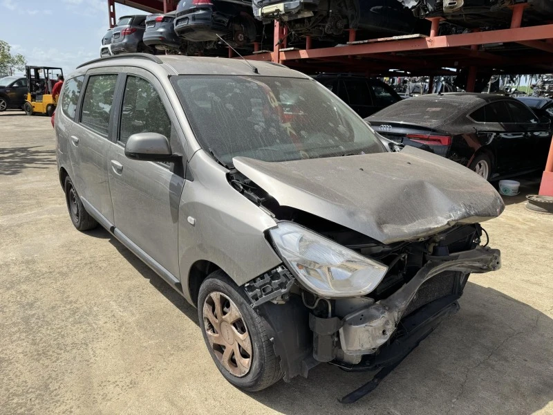 Dacia Lodgy 1.5, снимка 4 - Автомобили и джипове - 45427632