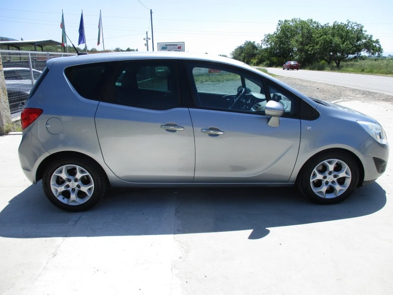 Opel Meriva 1.7\101кс.КАТО НОВА, снимка 3 - Автомобили и джипове - 46006934