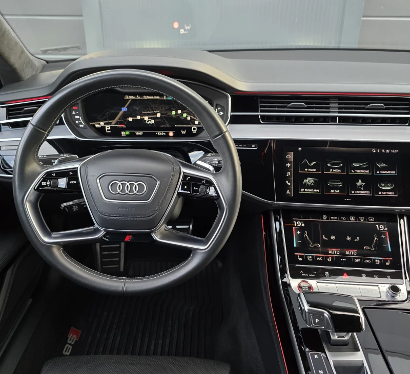 Audi S8 LASER * B&O * 3TV * FULL * BLACK, снимка 11 - Автомобили и джипове - 47633444