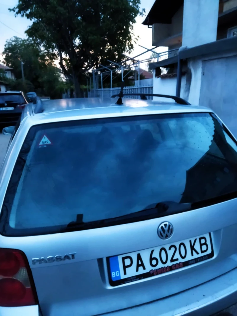 VW Passat, снимка 5 - Автомобили и джипове - 48228066