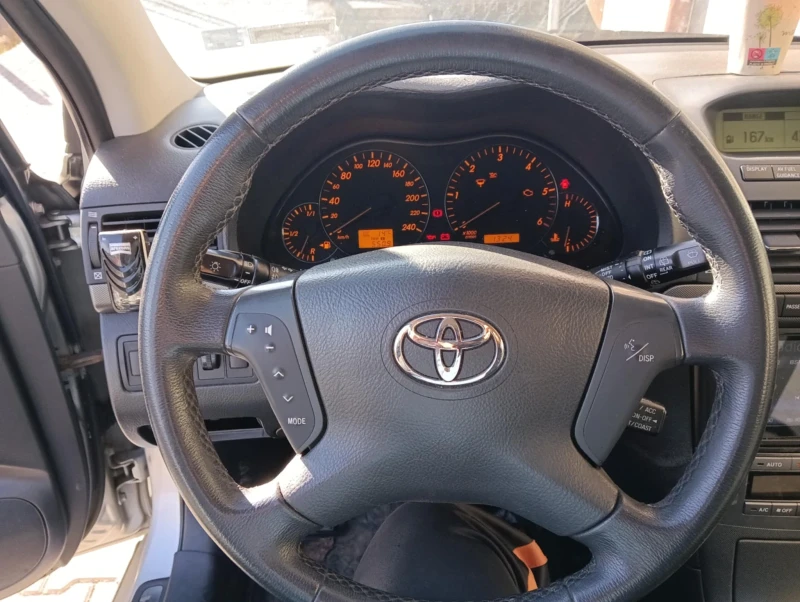 Toyota Avensis, снимка 11 - Автомобили и джипове - 48675436