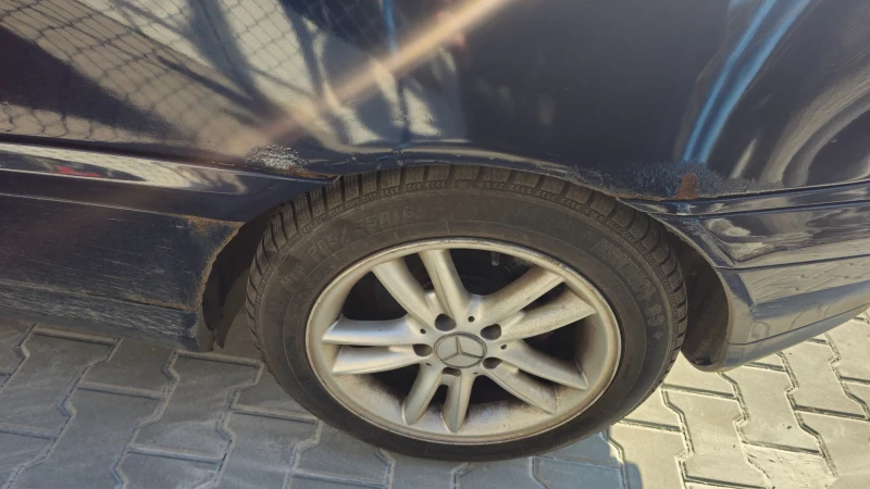 Mercedes-Benz C 200, снимка 10 - Автомобили и джипове - 53488562