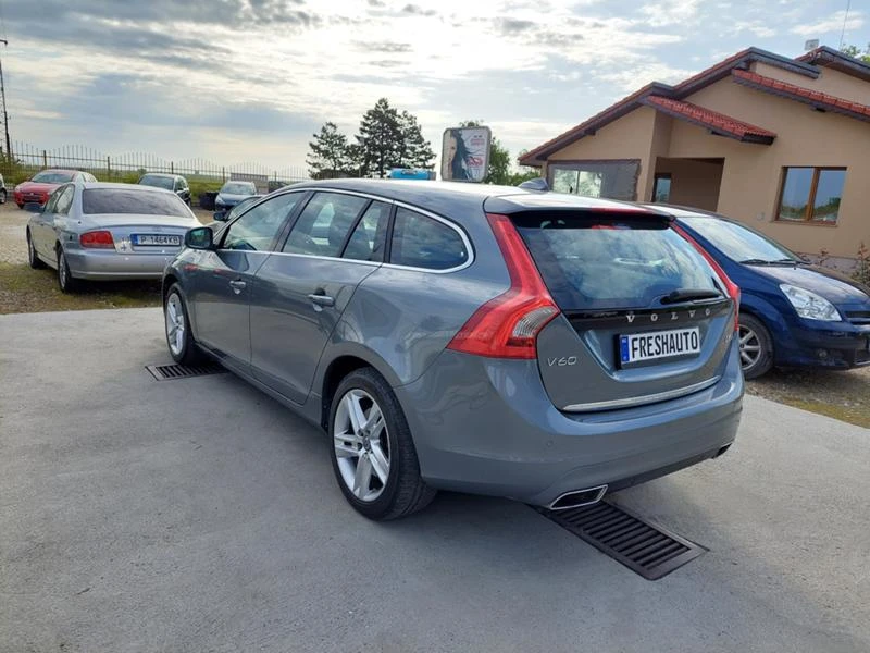 Volvo V60 2.4 TWIN ENGINE 4х4 - изображение 4