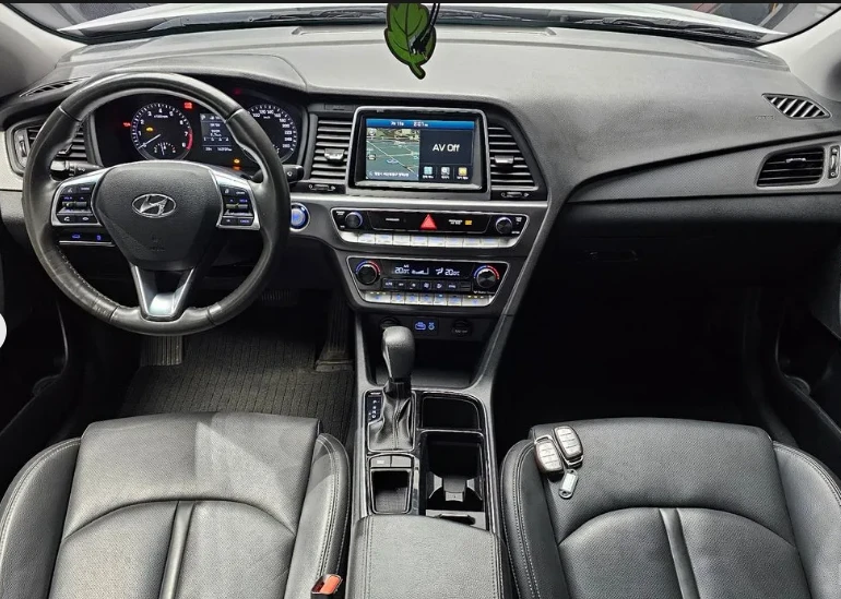 Hyundai Sonata 2.0 Smart - изображение 8