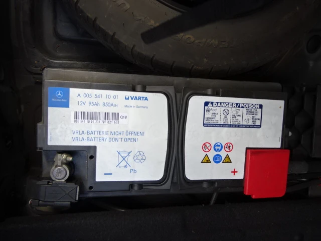 Mercedes-Benz C 220 реални км Avantgarde, снимка 14 - Автомобили и джипове - 55040247