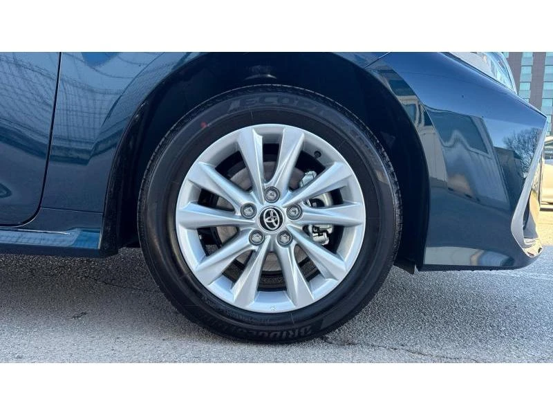 Toyota Corolla SDN 1.5 6MT Executive MY25, снимка 16 - Автомобили и джипове - 52999627