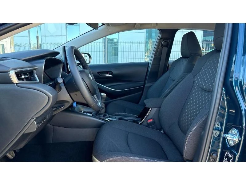 Toyota Corolla SDN 1.5 6MT Executive MY25, снимка 12 - Автомобили и джипове - 52999627