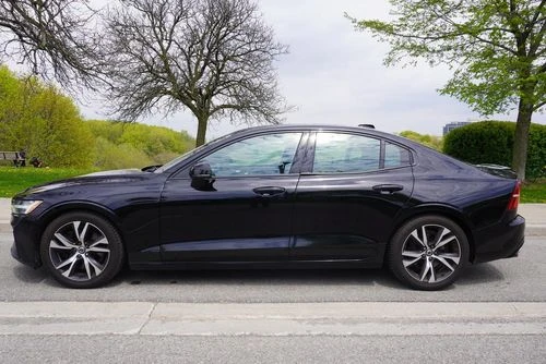 Volvo S60 T6* R-DESIGN* 1 СОБСТВЕНИК!, снимка 2 - Автомобили и джипове - 56313436
