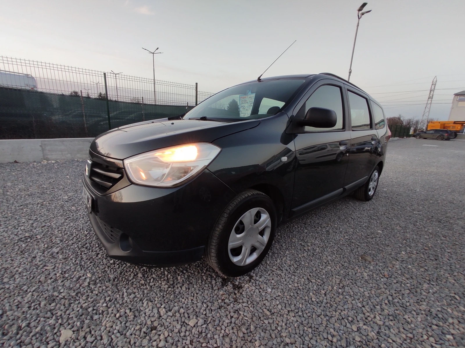 Dacia Lodgy 1.2T/EURO 5B/116k.c., снимка 1