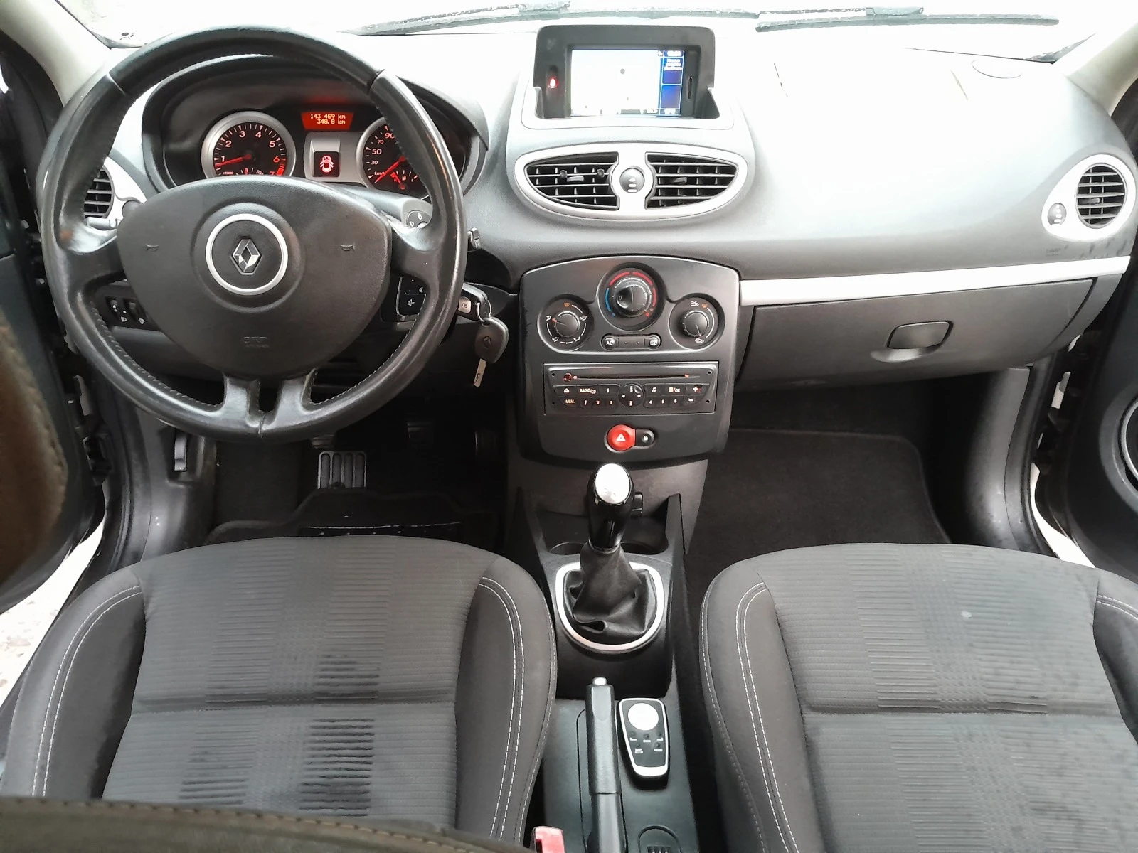 Renault Clio 1.2i НАВИГАЦИЯ-БЕНЗИН/ГАЗ! | Mobile.bg — изображение 15