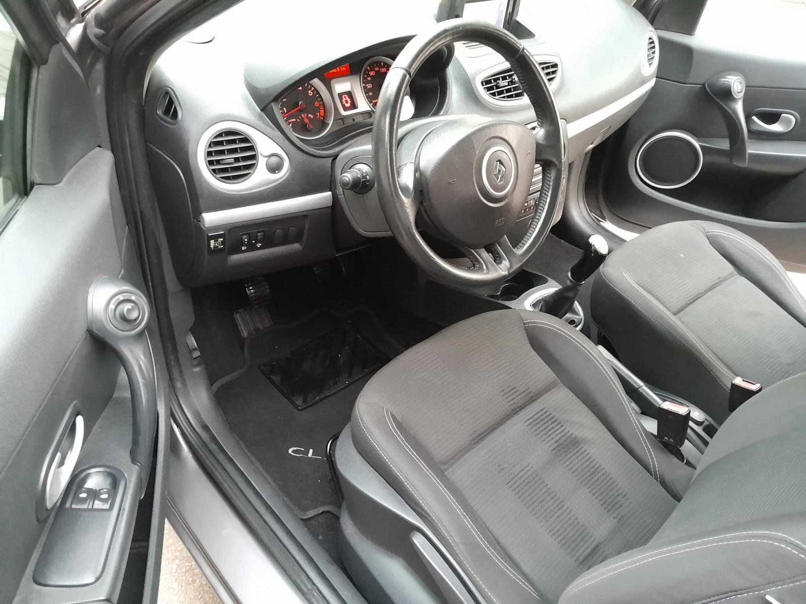 Renault Clio 1.2i НАВИГАЦИЯ-БЕНЗИН/ГАЗ! | Mobile.bg — изображение 11