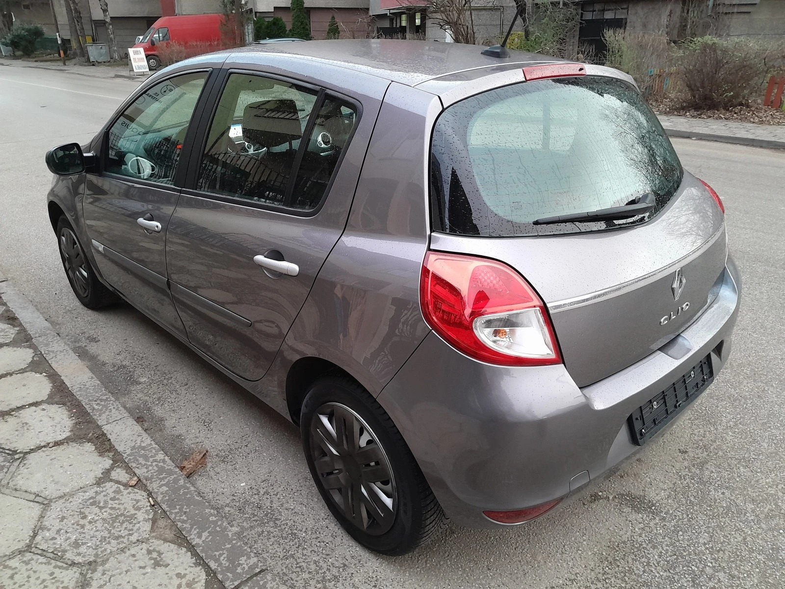 Renault Clio 1.2i ГАЗ - изображение 5