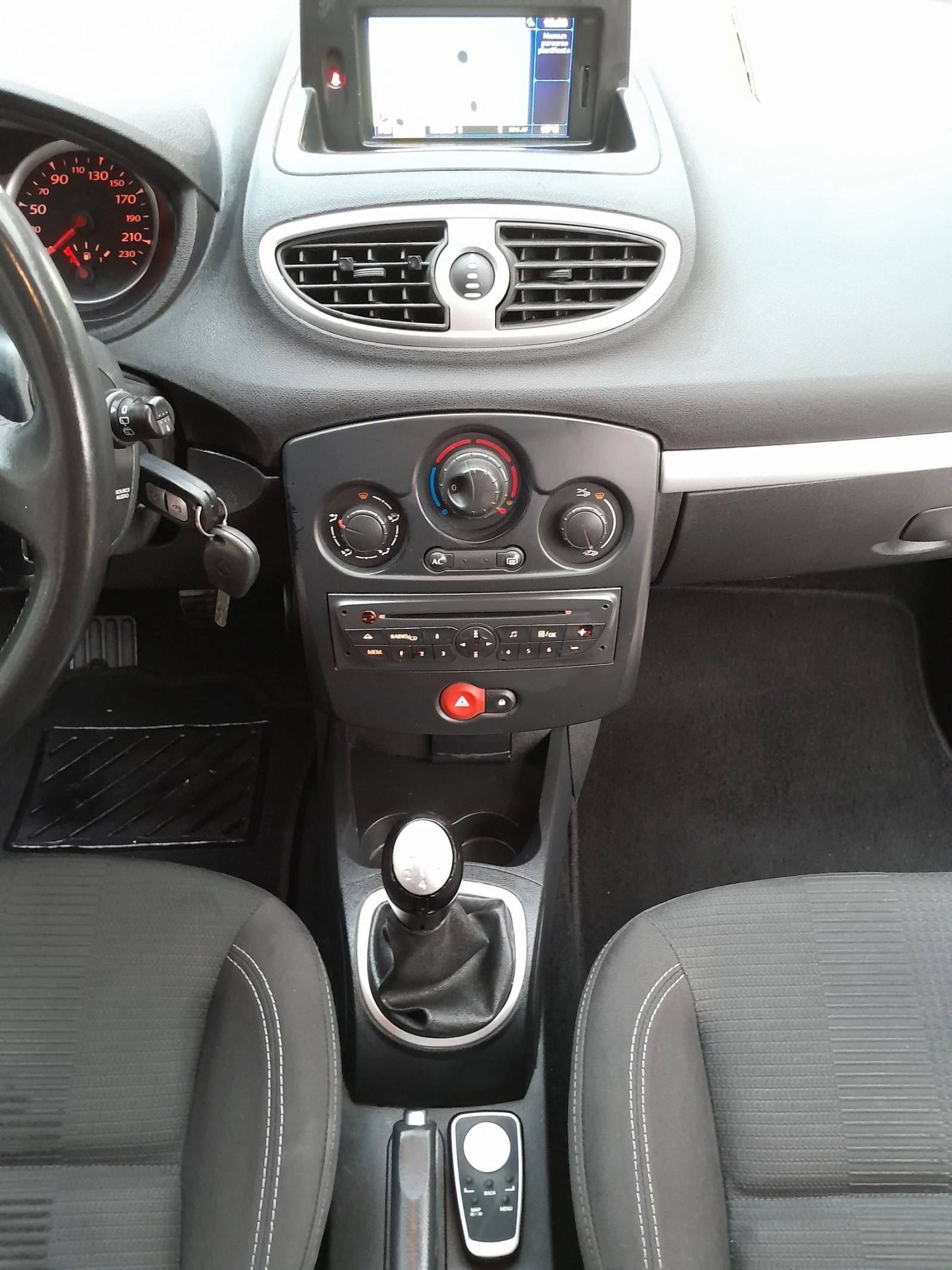 Renault Clio 1.2i НАВИГАЦИЯ-БЕНЗИН/ГАЗ! | Mobile.bg — изображение 16