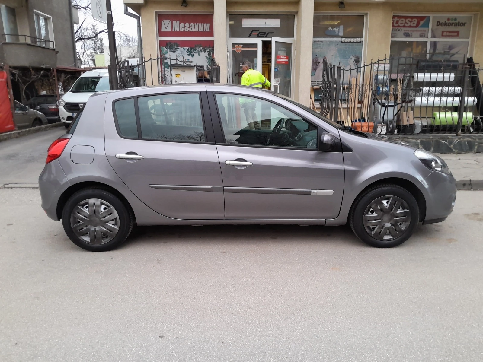 Renault Clio 1.2i ГАЗ - изображение 2