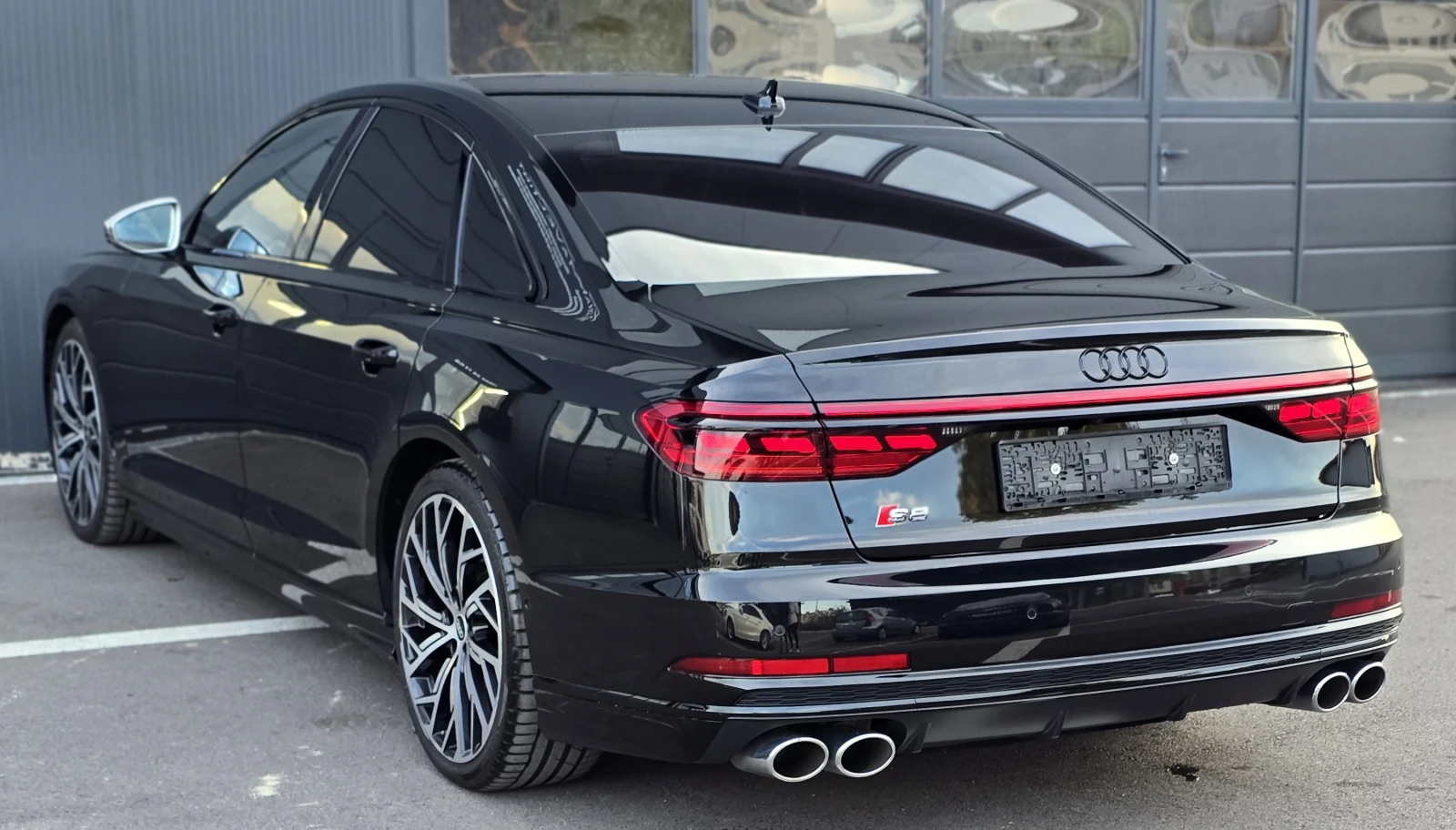 Audi S8 LASER * B&O * 3TV * FULL * BLACK - изображение 6