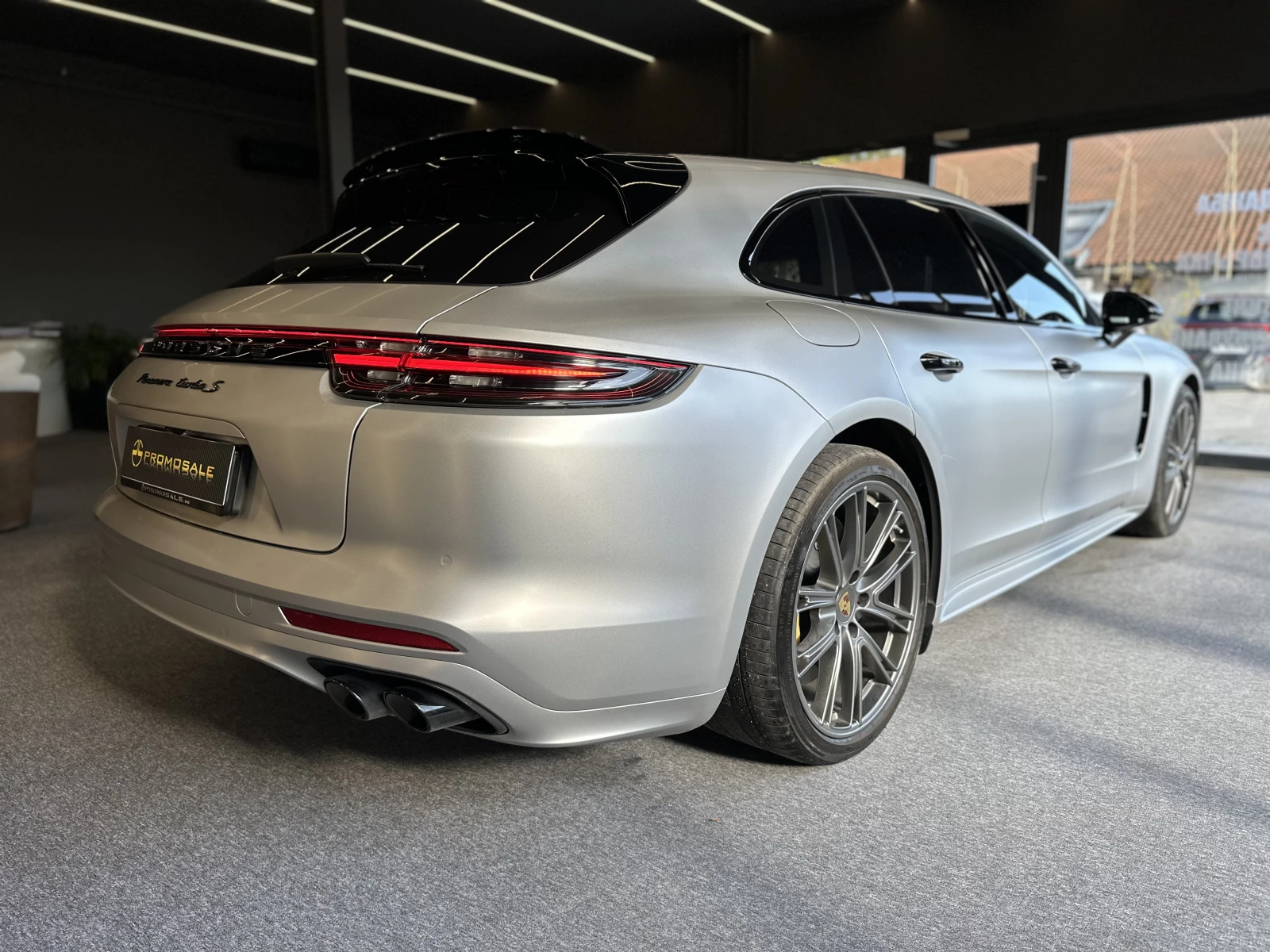 Porsche Panamera Turbo Sport Turismo - изображение 4