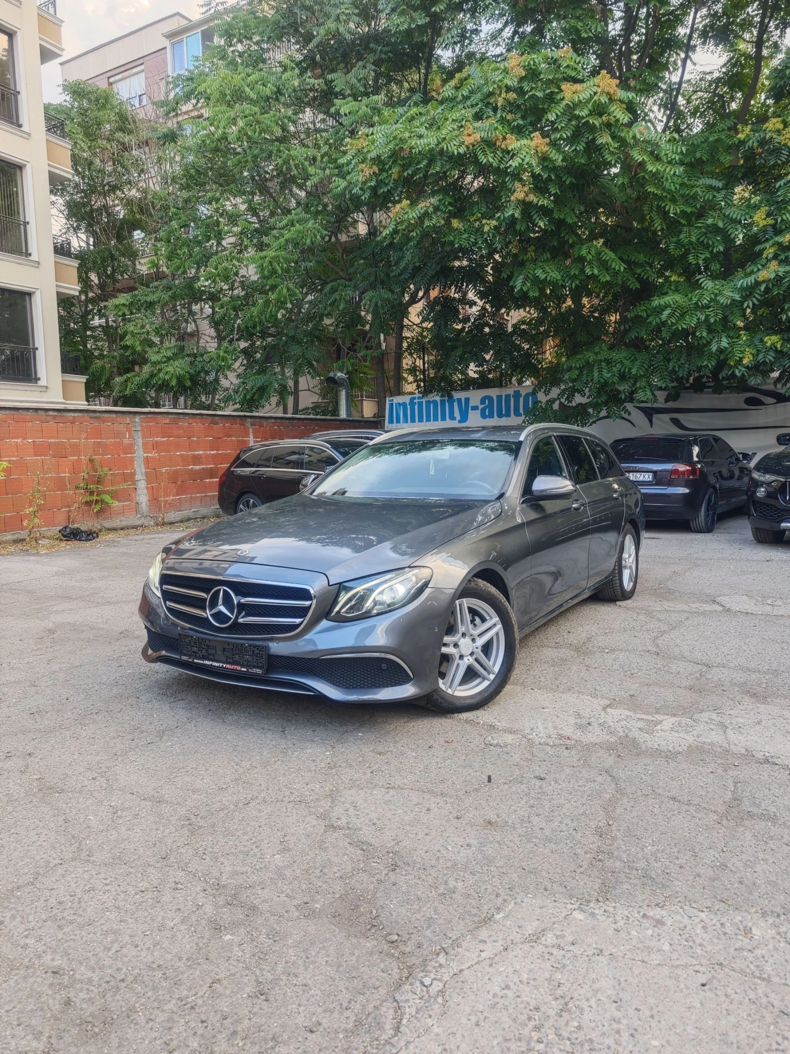 Mercedes-Benz E 220 AMG, АМБИЕНТ, КАМЕРА, ФЕИС, ФУЛ!  - изображение 2