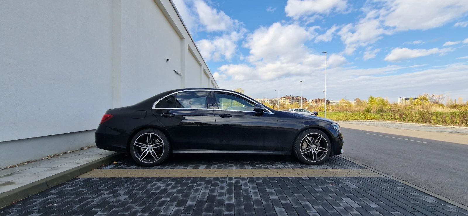 Mercedes-Benz E 220 AMG| Панорама| 360 - изображение 4