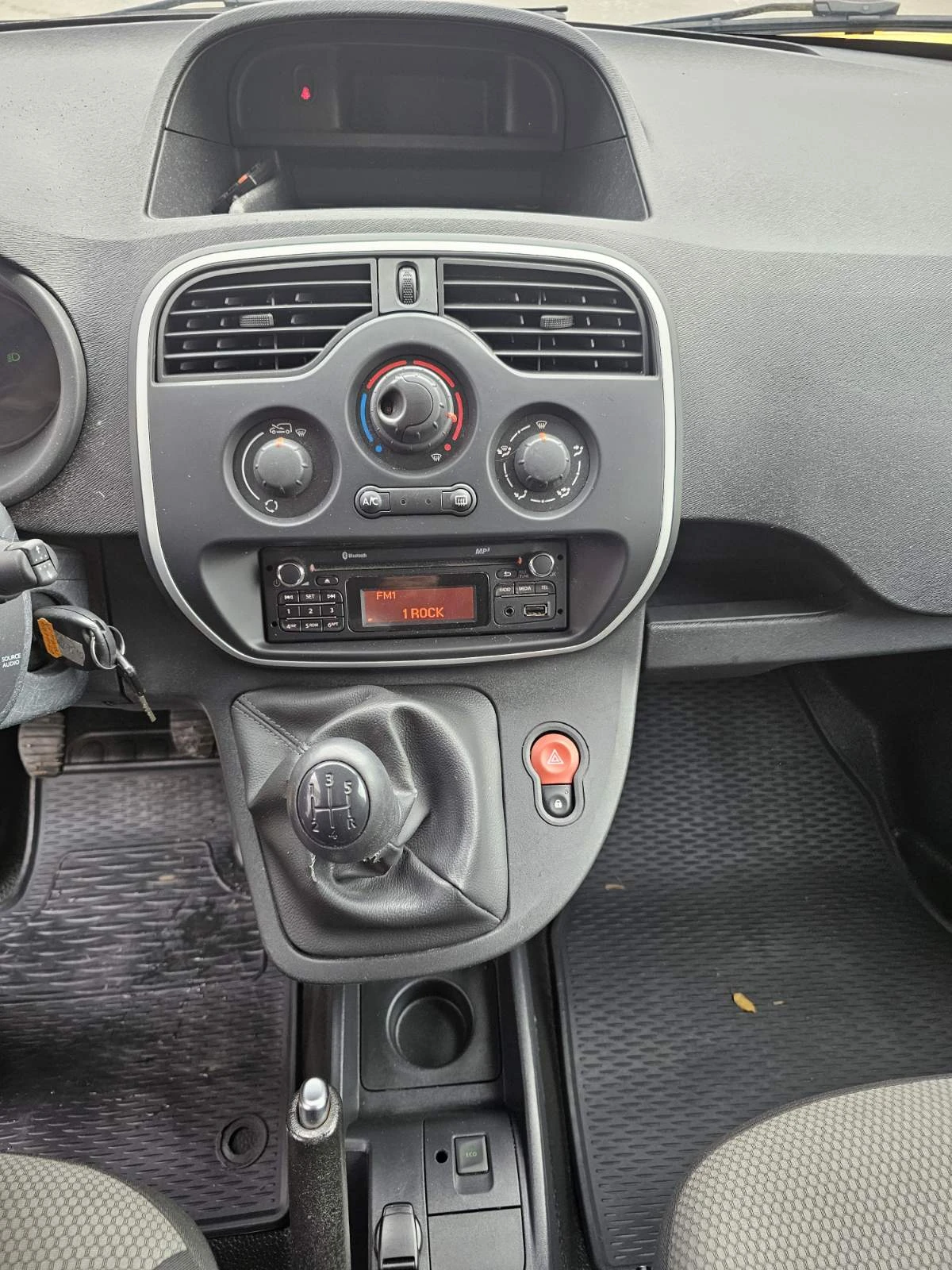 Renault Kangoo dCi 75 к.с. Stop&Start - изображение 9