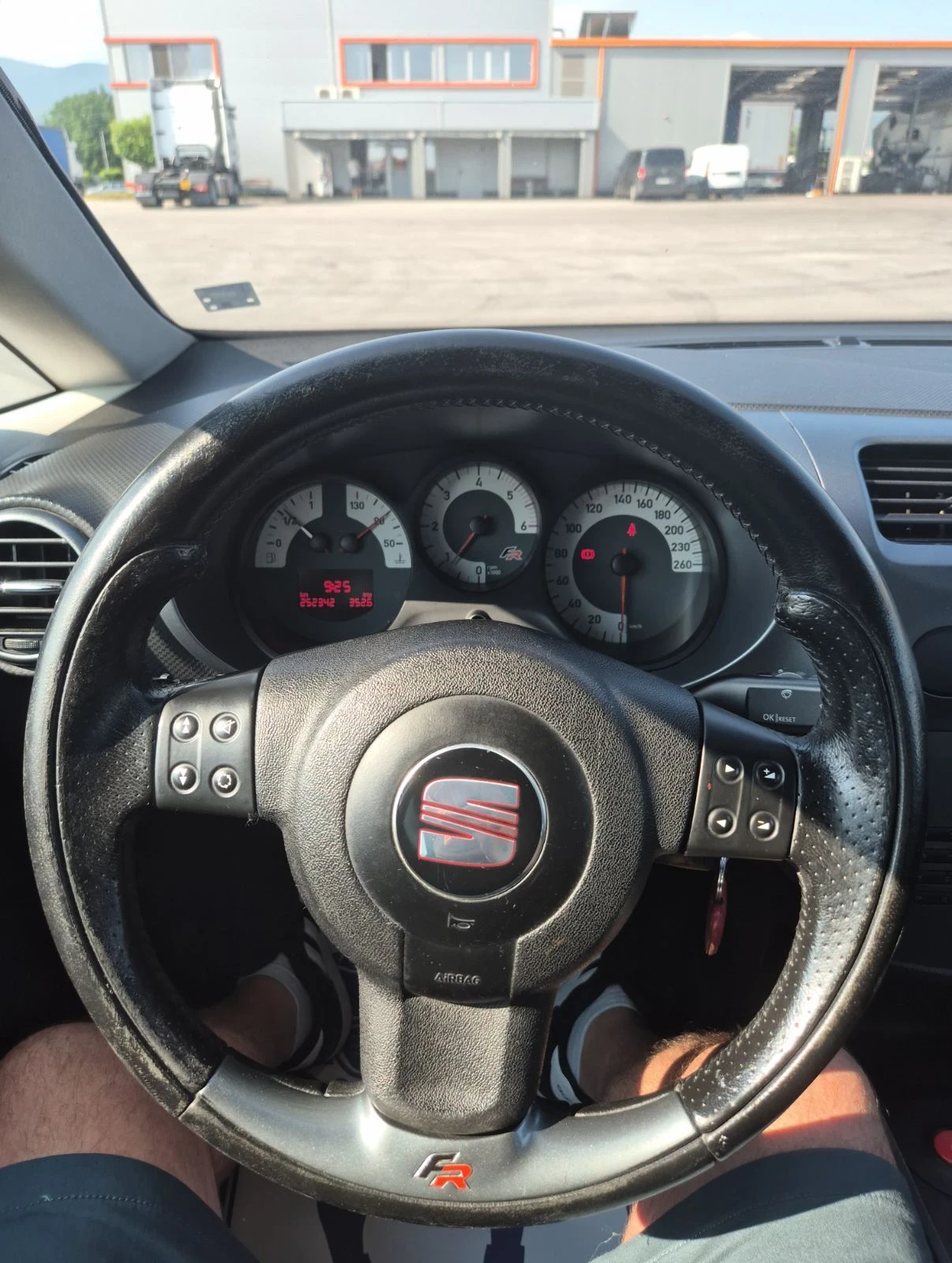 Seat Leon FR  170 к.с. дизел 2007 г., снимка 5 - Автомобили и джипове - 53775138
