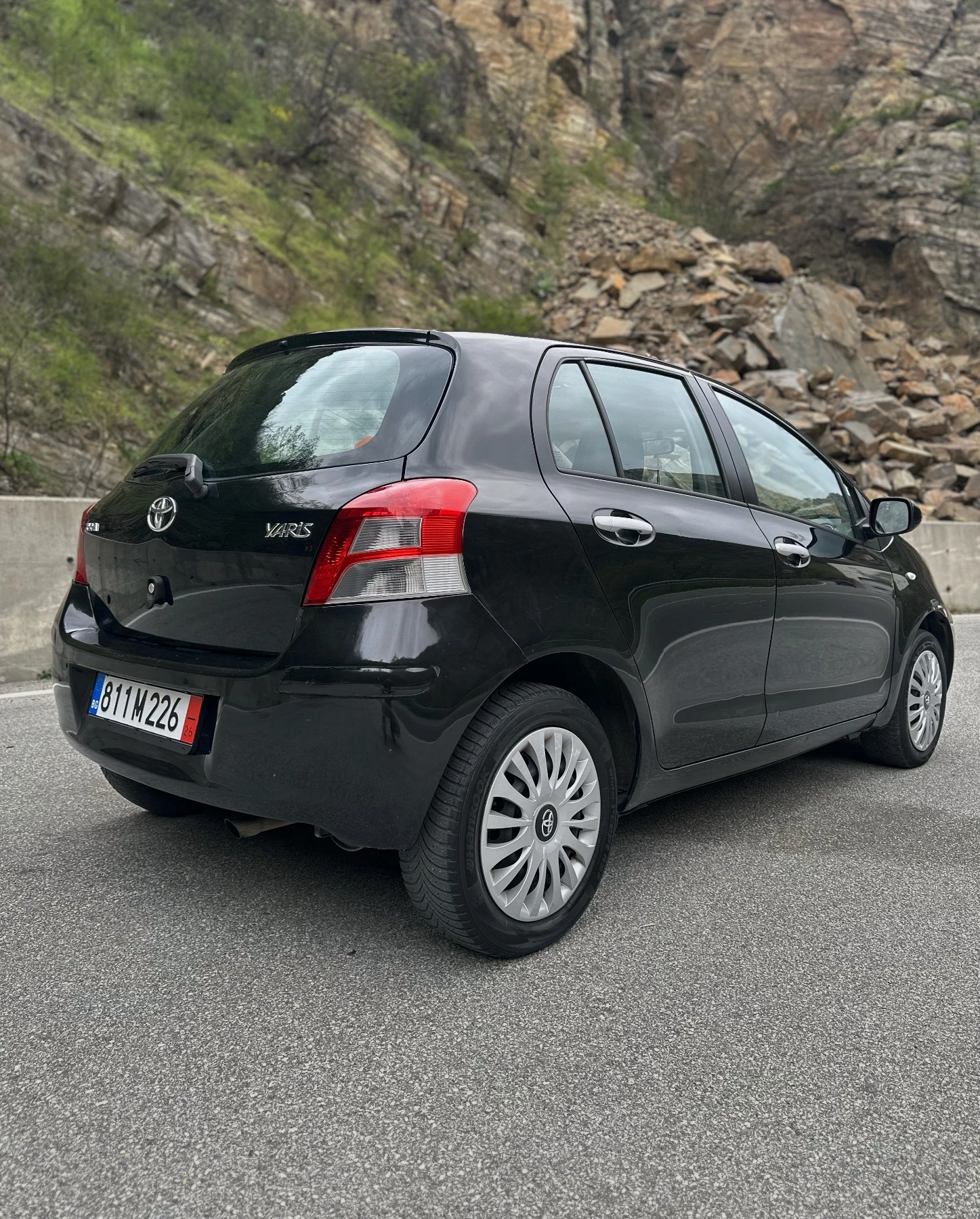 Toyota Yaris 1.33 DUAL VVT-i, снимка 4 - Автомобили и джипове - 53774548