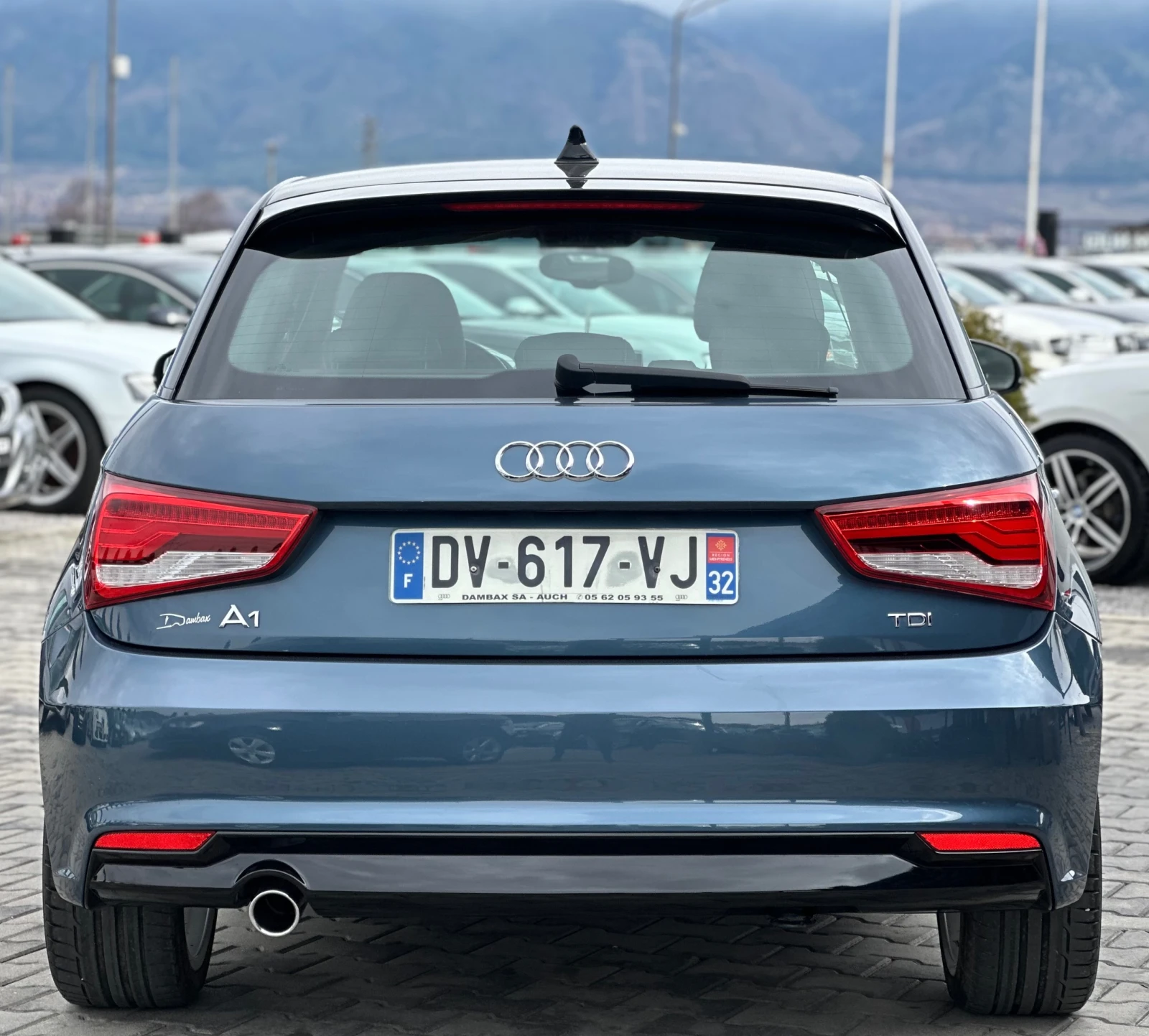 Audi A1 FACE* AVTOMATIK* NAVI* S line* LED* TOP* , снимка 5 - Автомобили и джипове - 53952037