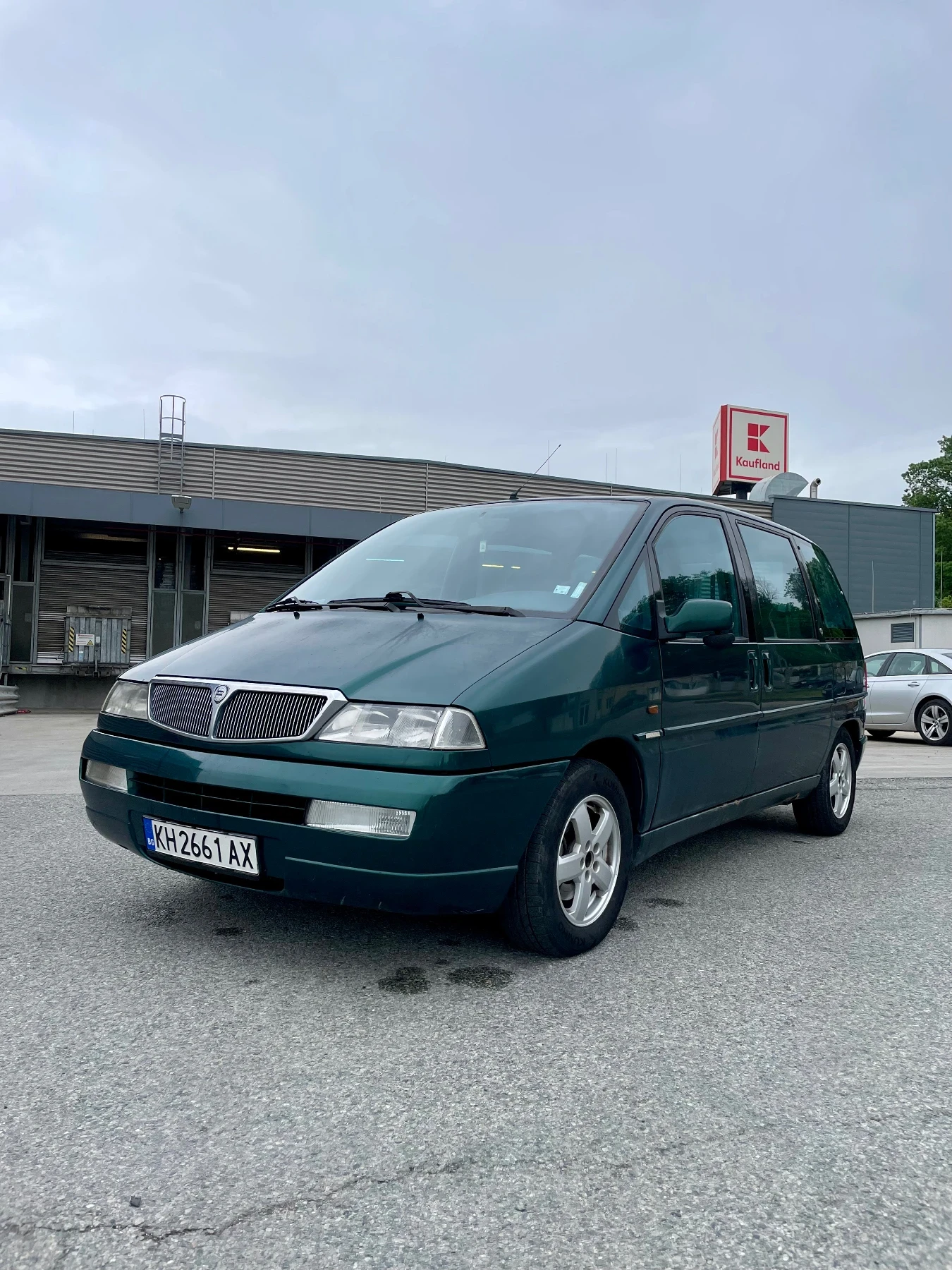 Lancia Zeta 2.0i LPG, снимка 2 - Автомобили и джипове - 54486603