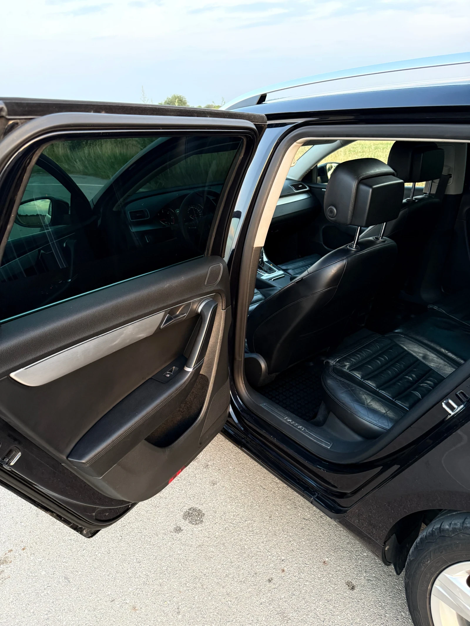 VW Passat * FULL LED* HIGHLINE* 2.0TDI/140HP, снимка 8 - Автомобили и джипове - 54813124