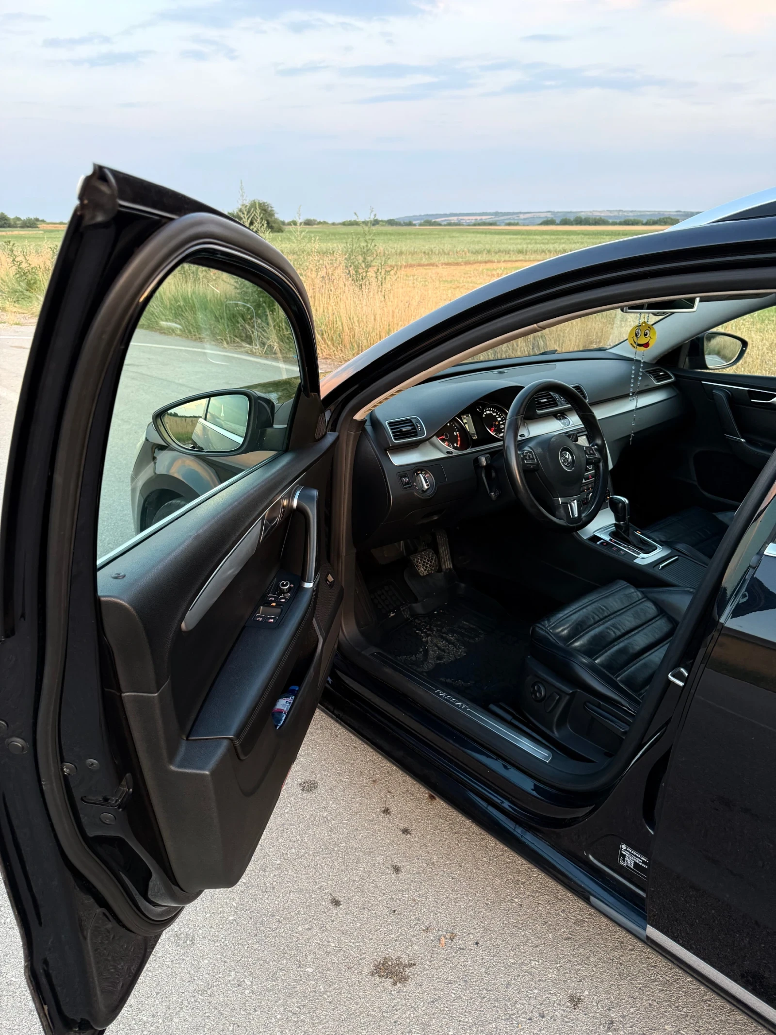 VW Passat * FULL LED* HIGHLINE* 2.0TDI/140HP, снимка 7 - Автомобили и джипове - 54813124