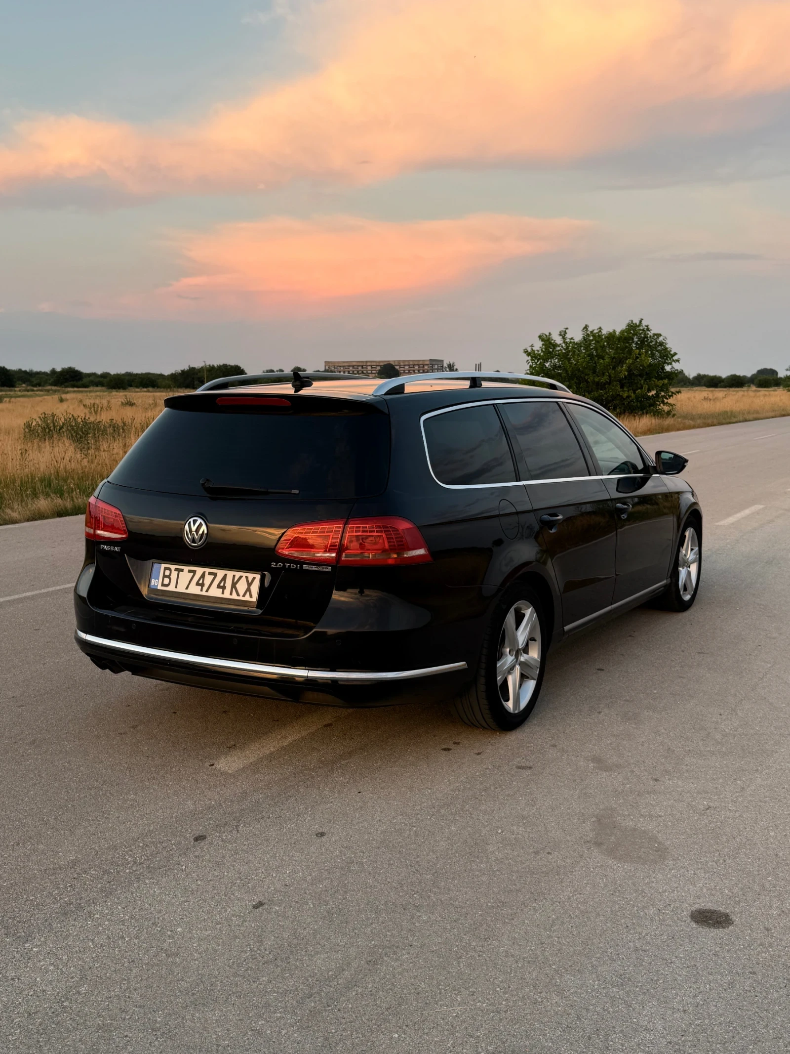 VW Passat * FULL LED* HIGHLINE* 2.0TDI/140HP, снимка 4 - Автомобили и джипове - 54813124