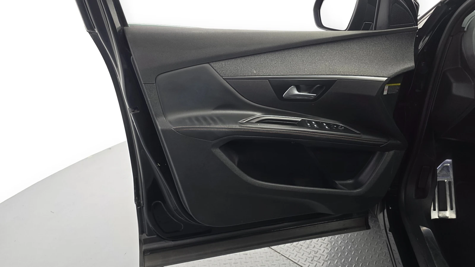 Peugeot 5008 1.6 BlueHDi GT Line, снимка 9 - Автомобили и джипове - 55468265