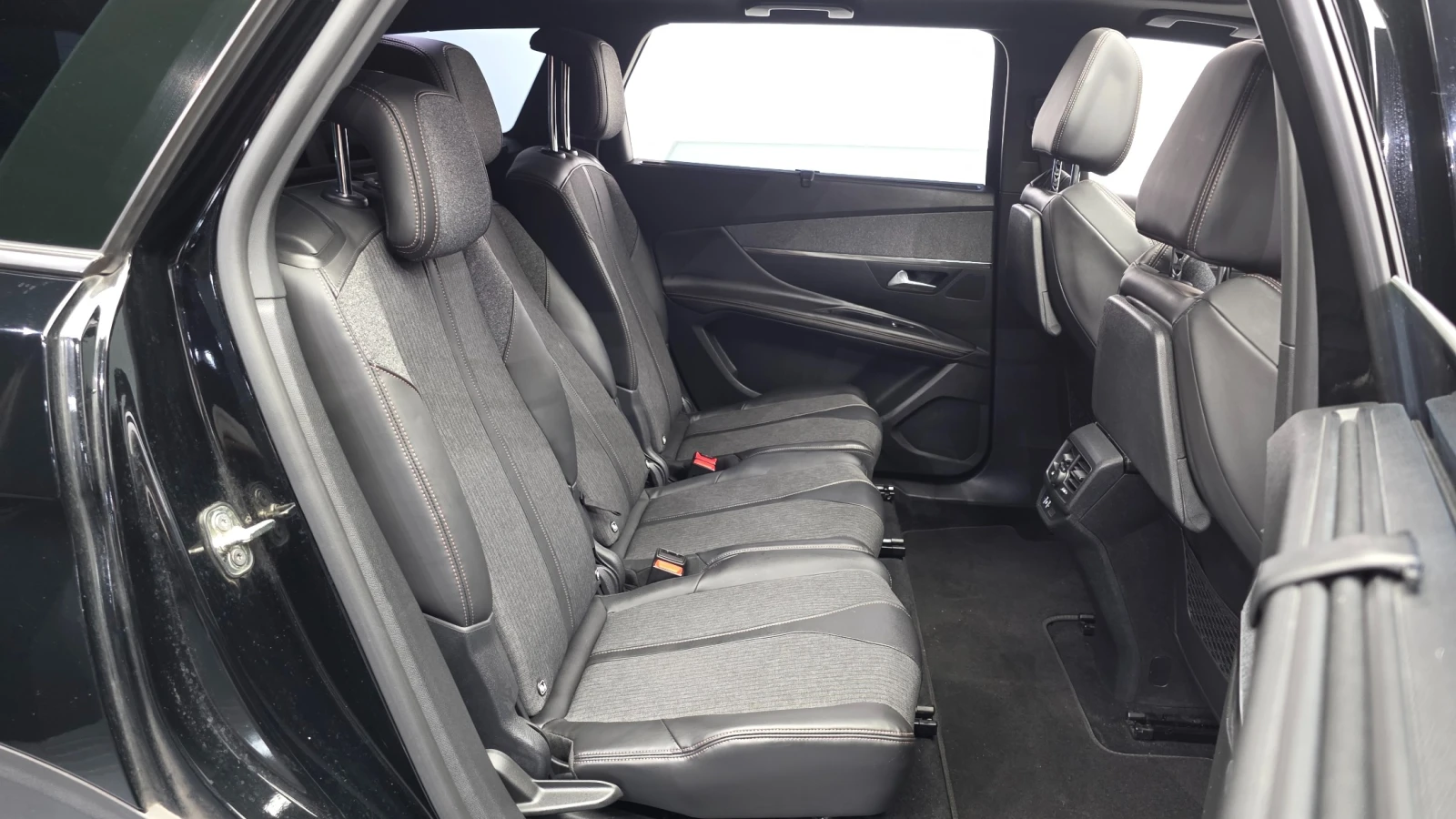 Peugeot 5008 1.6 BlueHDi GT Line, снимка 13 - Автомобили и джипове - 55468265
