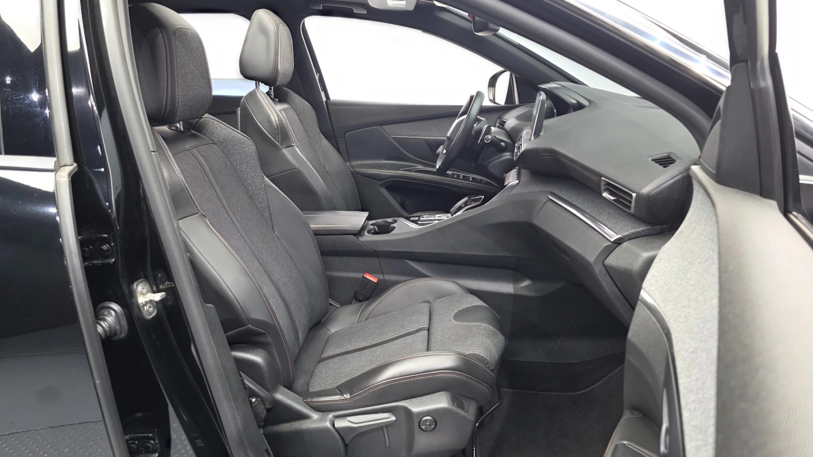 Peugeot 5008 1.6 BlueHDi GT Line, снимка 12 - Автомобили и джипове - 55468265
