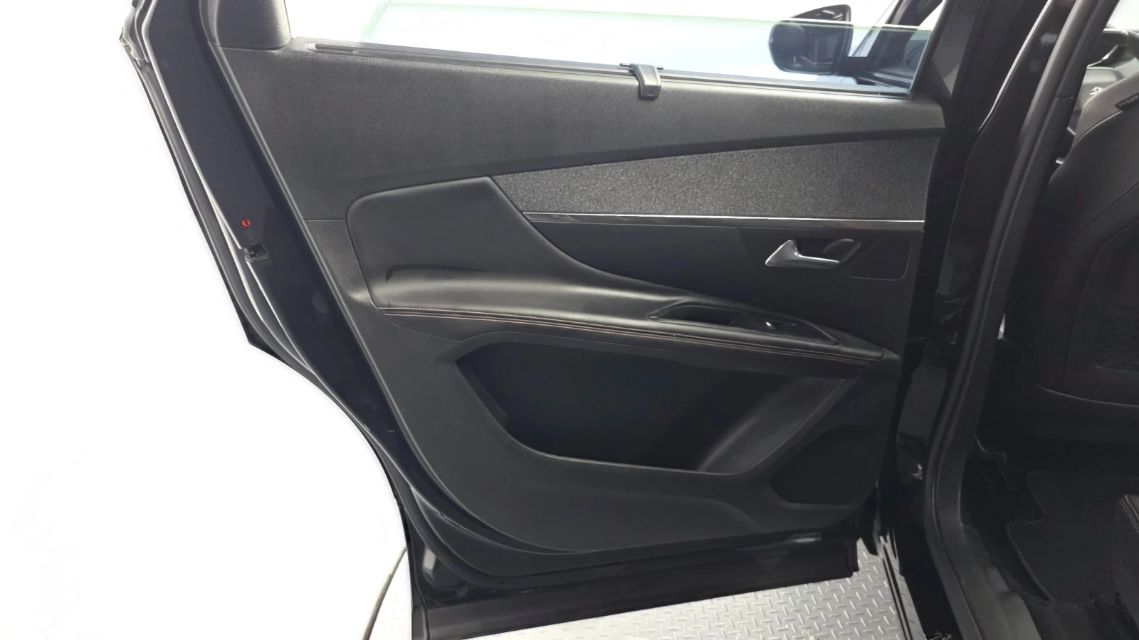 Peugeot 5008 1.6 BlueHDi GT Line, снимка 10 - Автомобили и джипове - 55468265