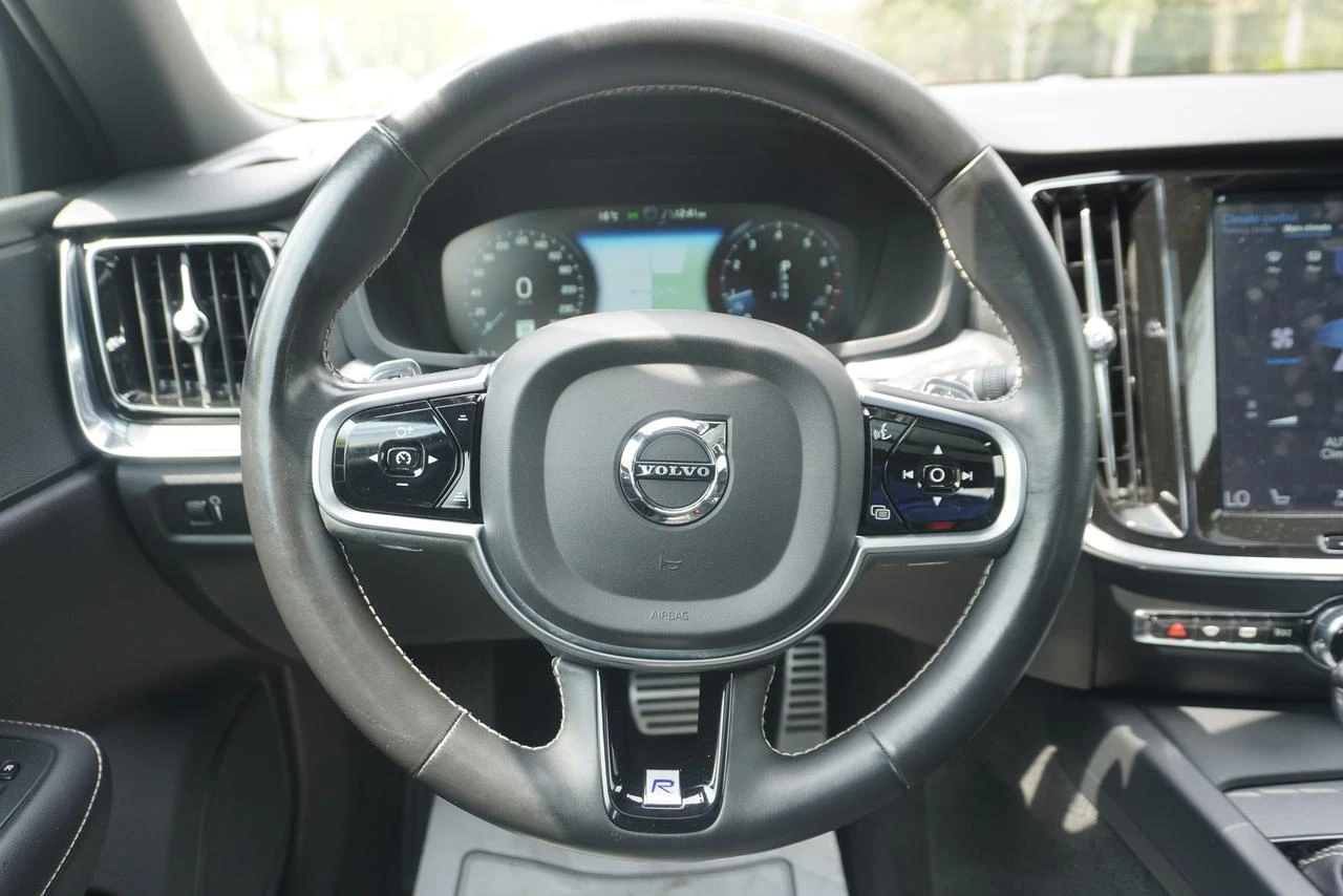 Volvo S60 T6* R-DESIGN* 1 СОБСТВЕНИК!, снимка 10 - Автомобили и джипове - 56313436