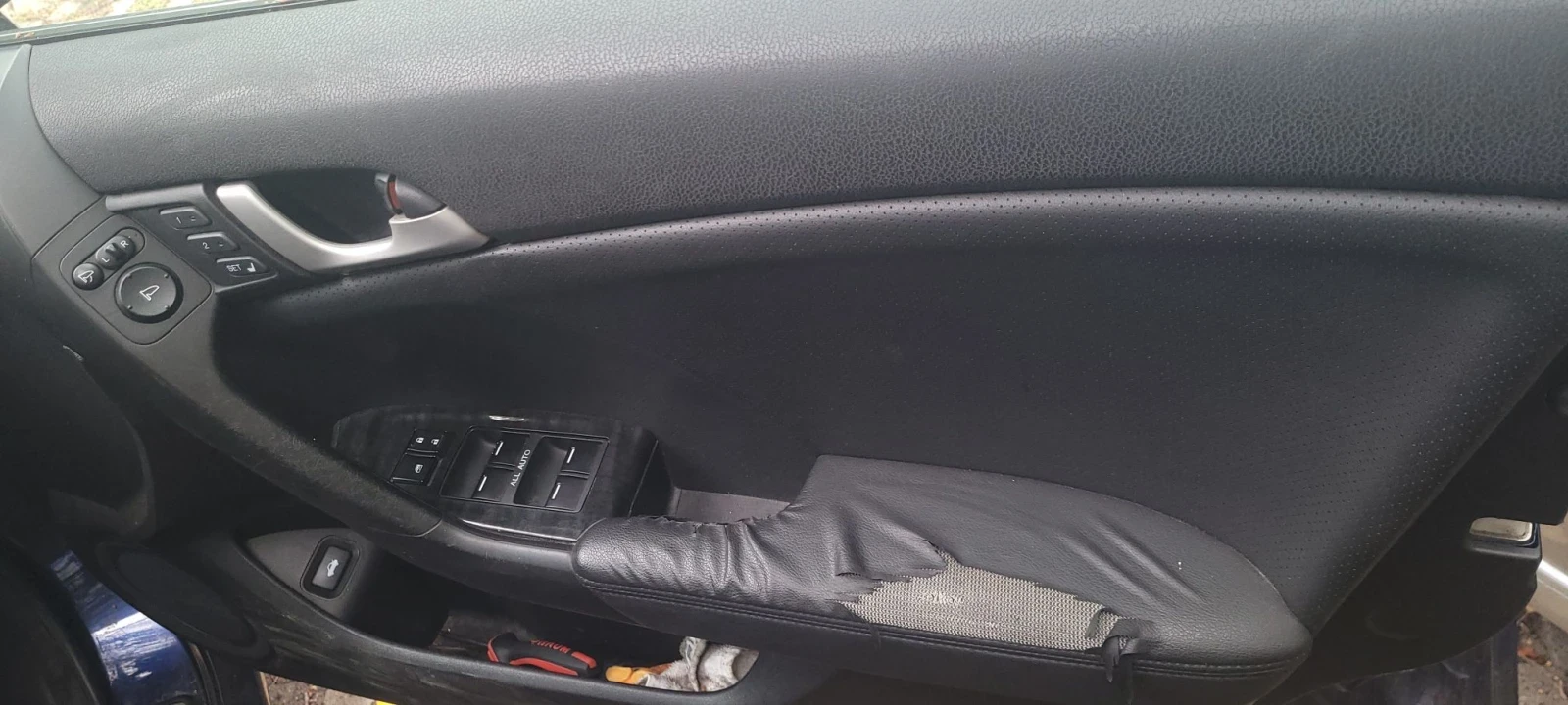 Honda Accord 2.2 i-DTEC, снимка 11 - Автомобили и джипове - 56612314