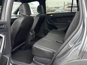 VW Tiguan Comfortline R Line Black Edition | CARFAX, снимка 13